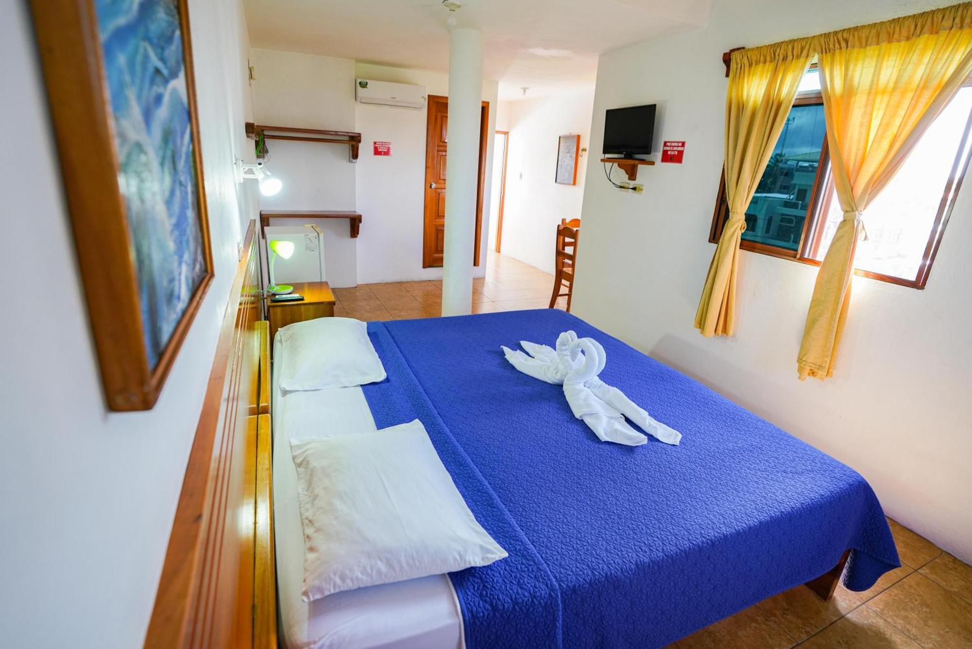 Galapagos Verde Azul Puerto Ayora  Extérieur photo